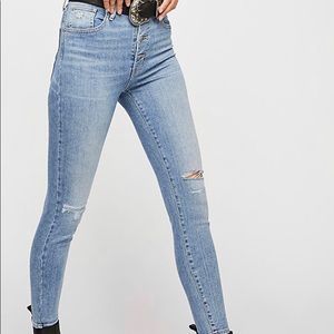 Levis mile high exposed fly skinny